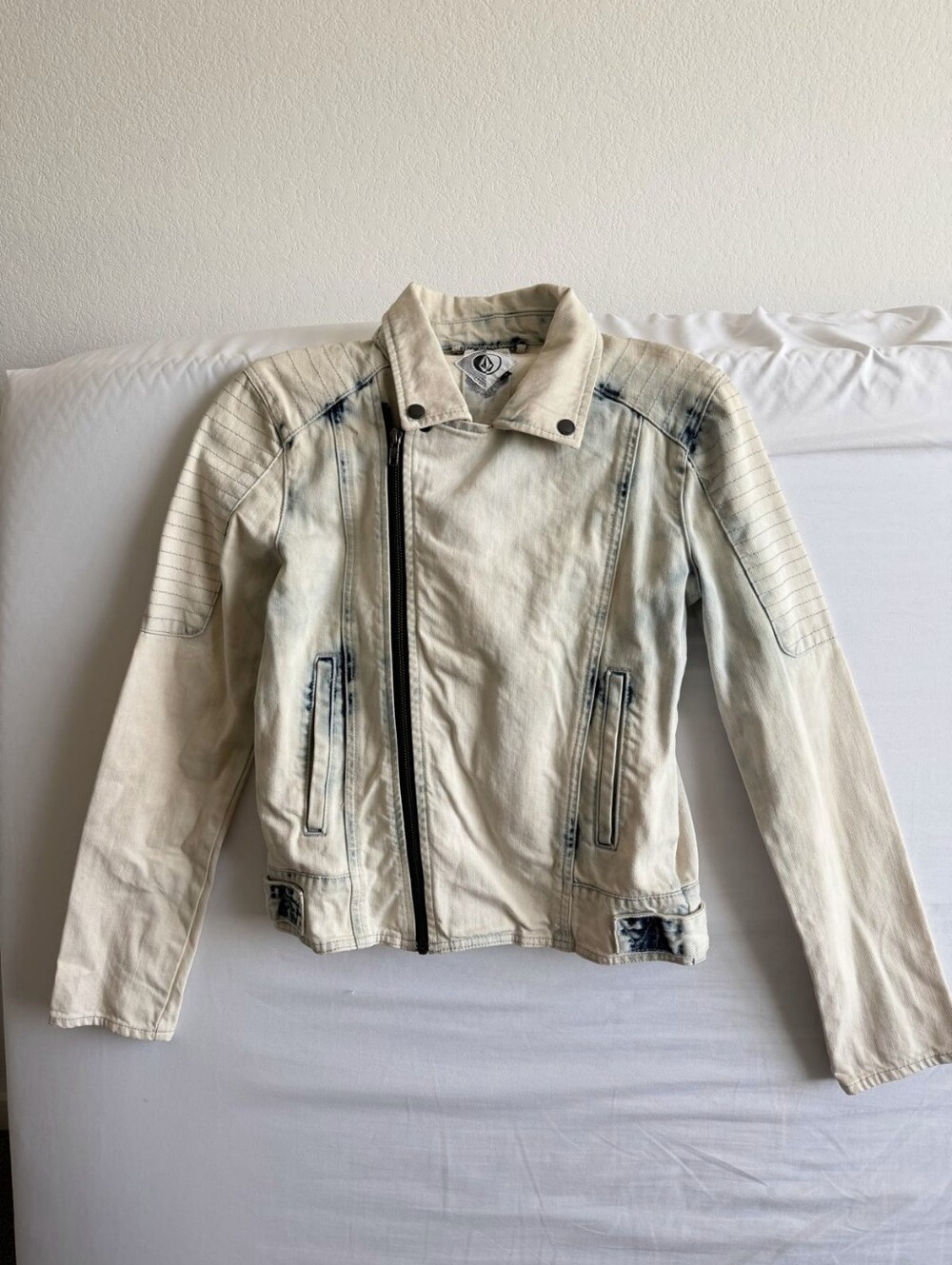 Volcom acid wash moto-zip jean jacket